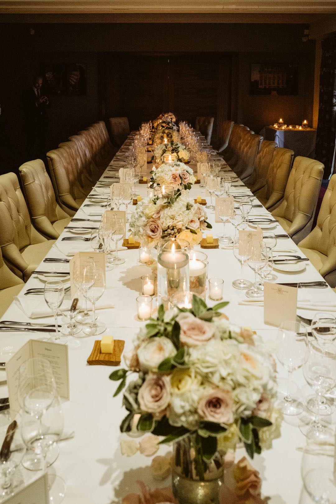 Table all dressed with flowers